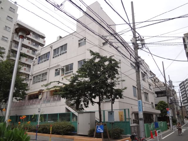 kindergarten ・ Nursery. Taito Ward Matsugaya nursery school (kindergarten ・ 170m to the nursery)