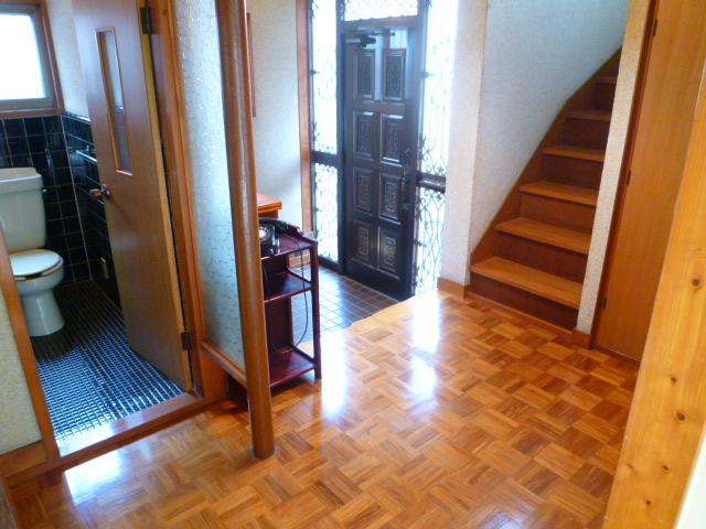 Entrance. Spacious entrance space