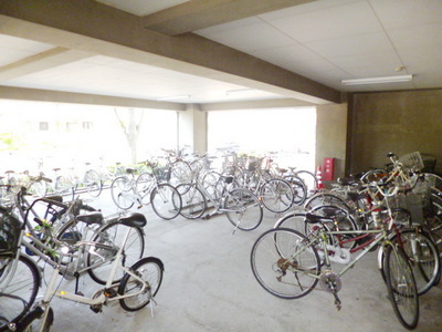 Other common areas. Covered parking lot of peace of mind