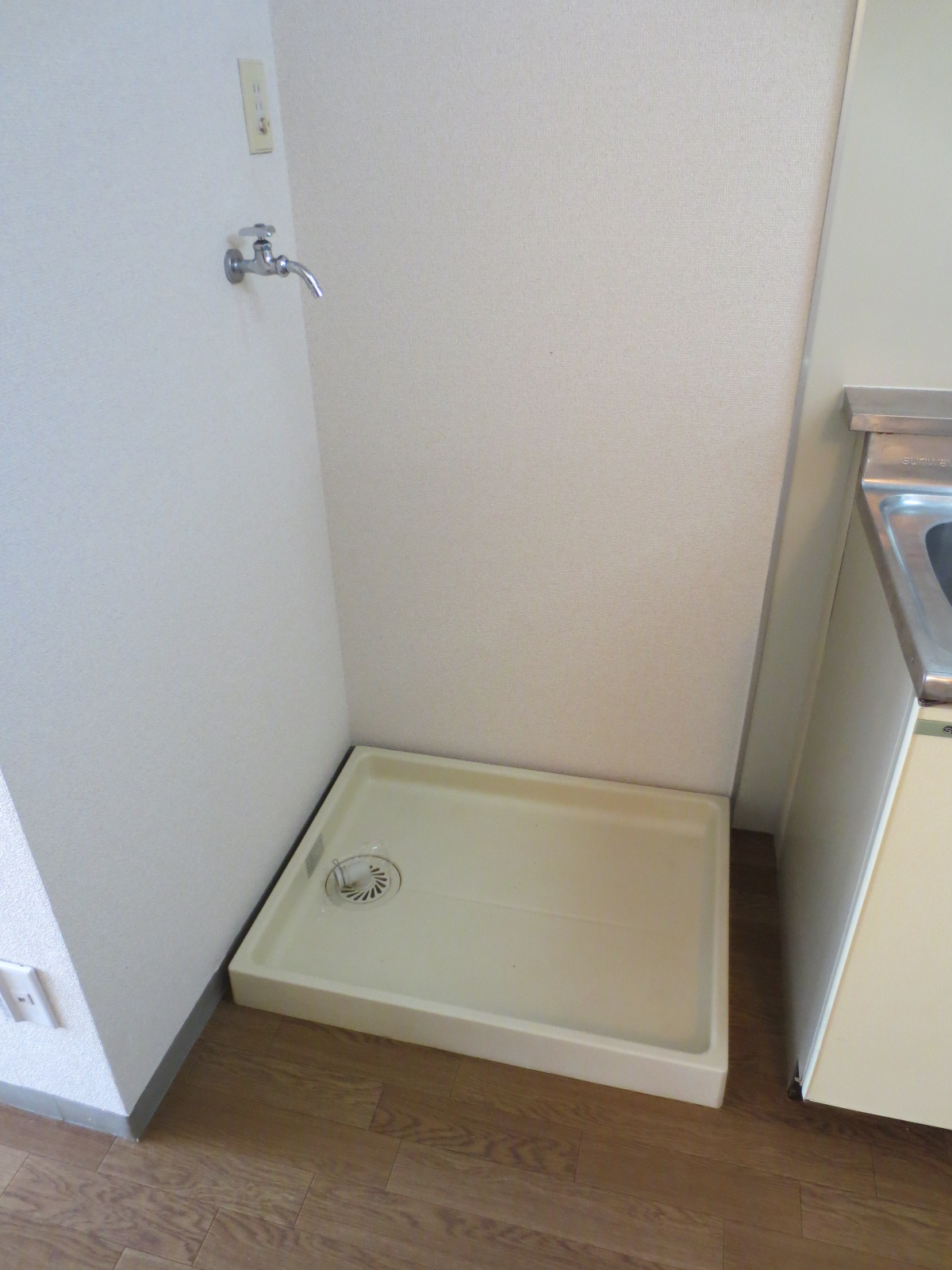 Other Equipment. Waterproof bread with Washing machine in the room