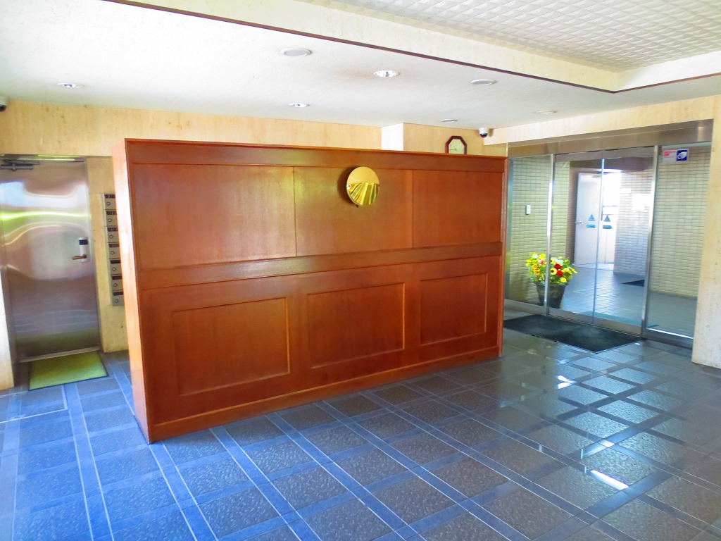 Entrance. Remain impression objects ☆ 