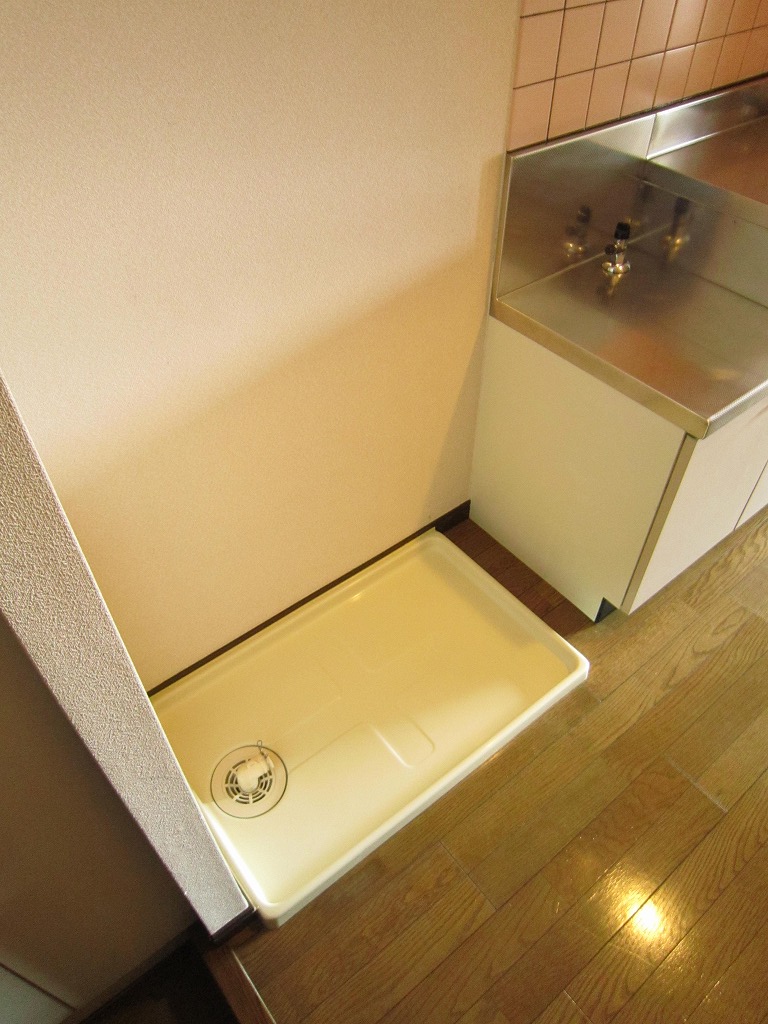 Other Equipment. Waterproof bread with Washing machine in the room