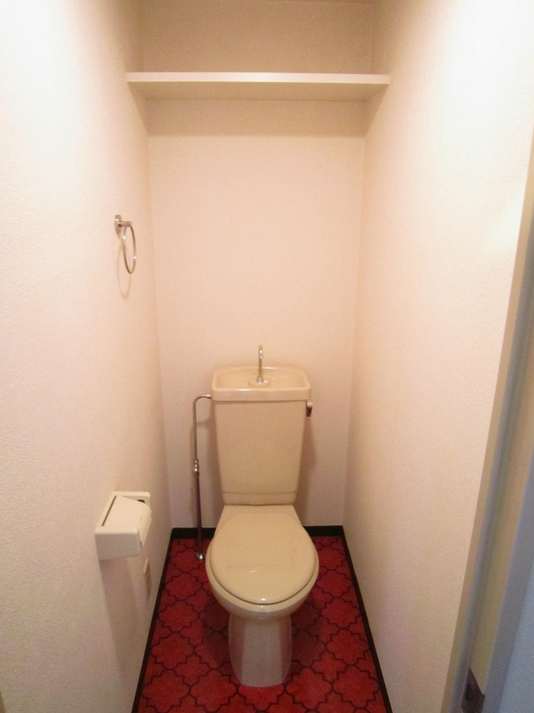 Toilet. Cleaning toilet seat attached correspondence