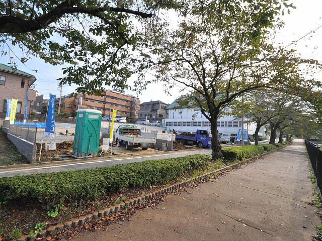 Local land photo. Tama ShiKiyoshikeoka 1-chome local landscape 13 / 10 / 31 shooting