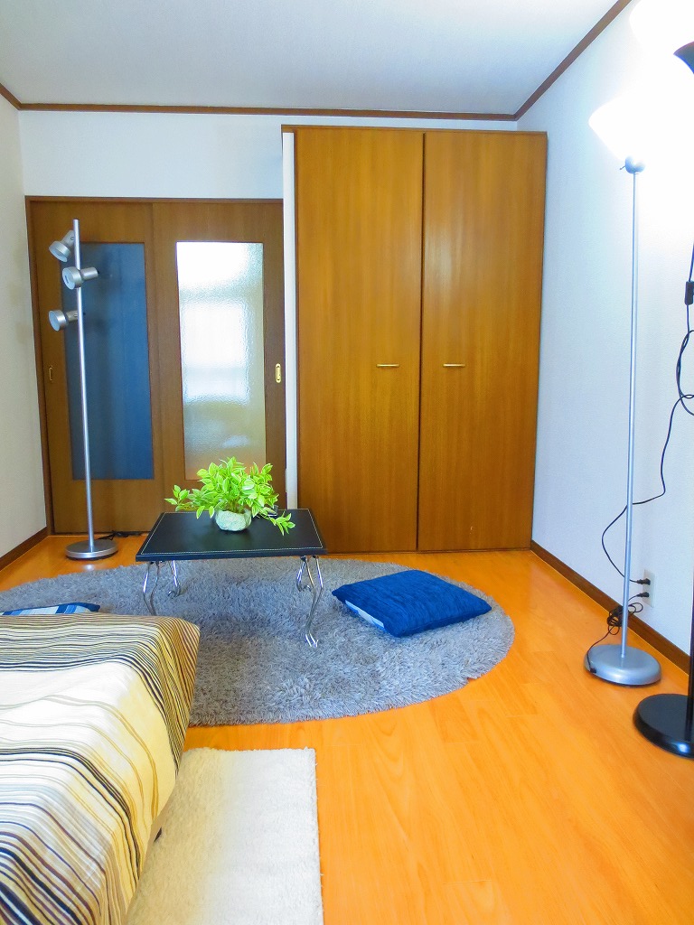 Living and room. Partition the kitchen sliding door ☆