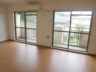 Living and room.  ☆ Bright living room ☆ 