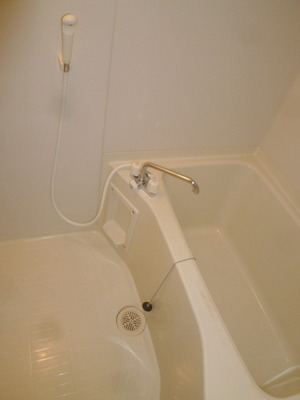 Bath. ☆ Clean bathtub ☆