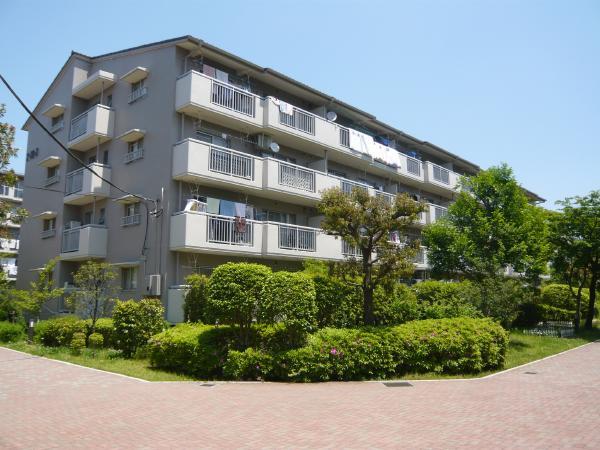 Local appearance photo. Local (August 2012) shooting