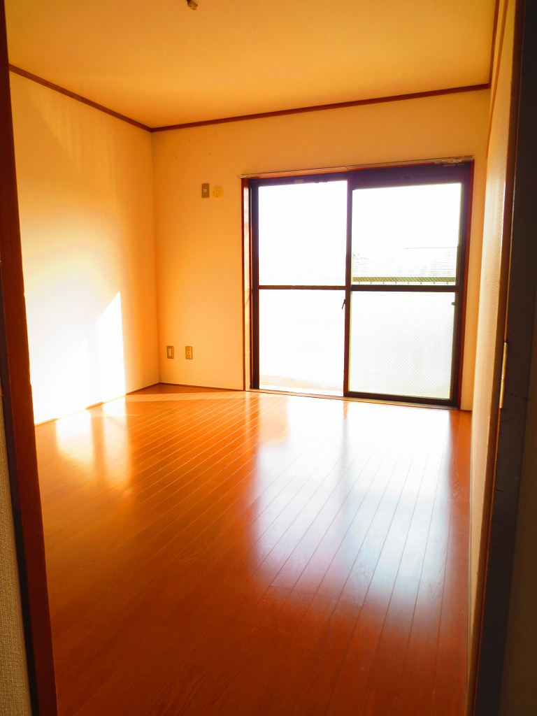 Living and room. Bright room ☆ 