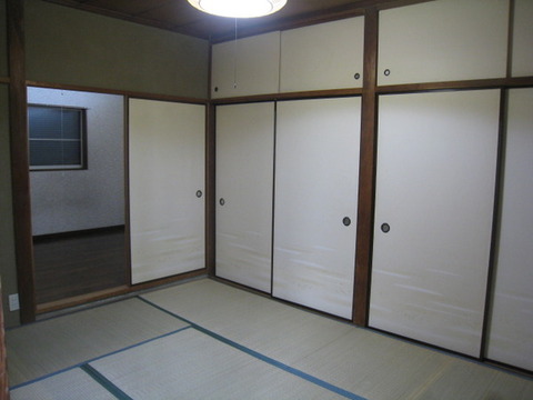 Living and room. Lighting equipment are excluded from the performance guarantee facility