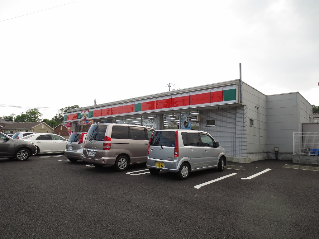 Convenience store. Thanks Tama Sekido store up (convenience store) 516m