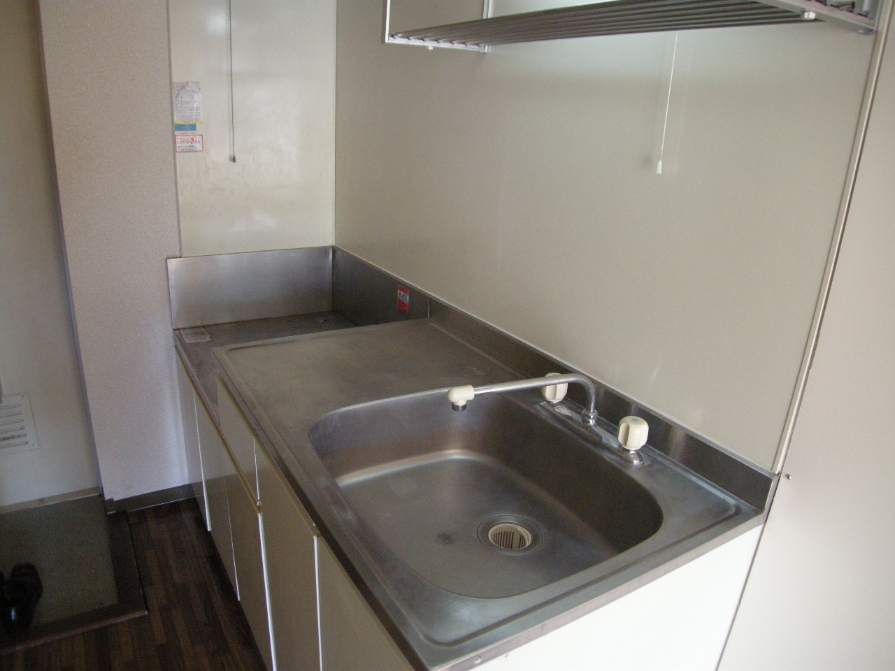 Kitchen. Cooking is also comfortably in the sink