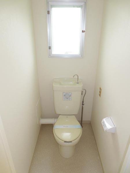 Toilet. Second floor toilet