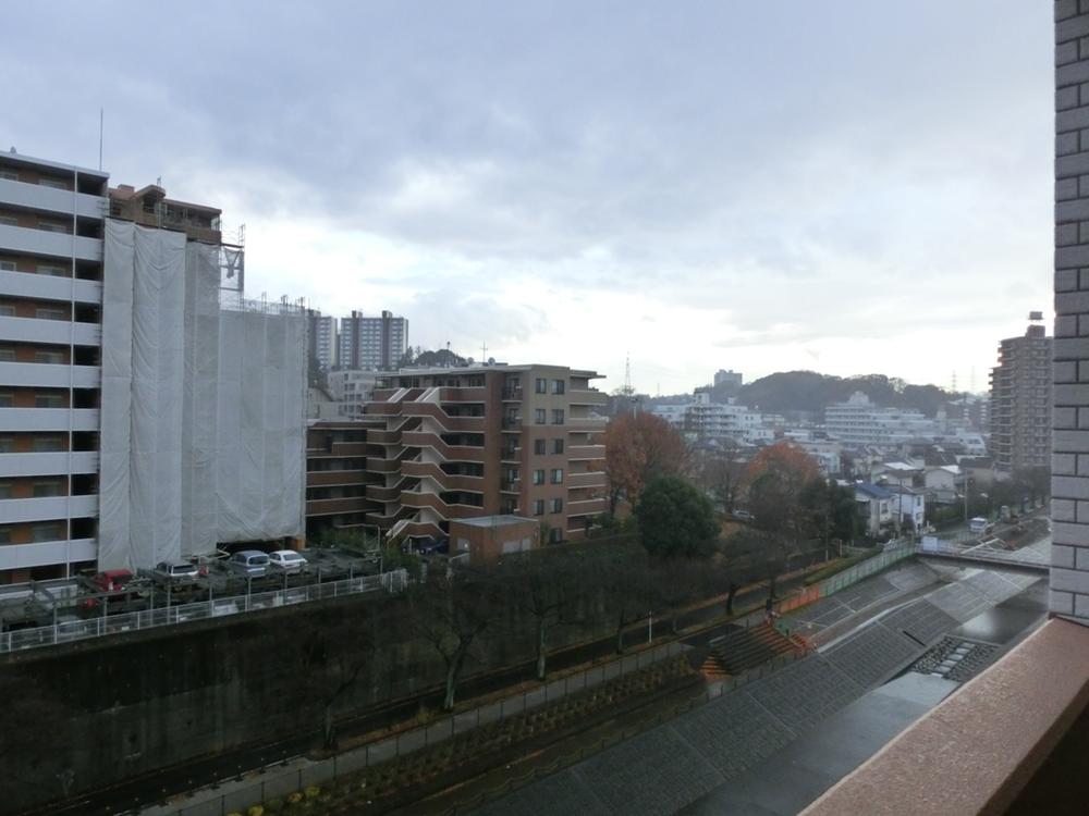 View photos from the dwelling unit. View from the site (December 2013) Shooting