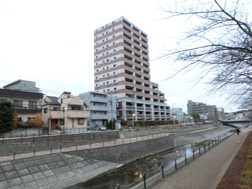 Local appearance photo. Local (12 May 2013) Shooting