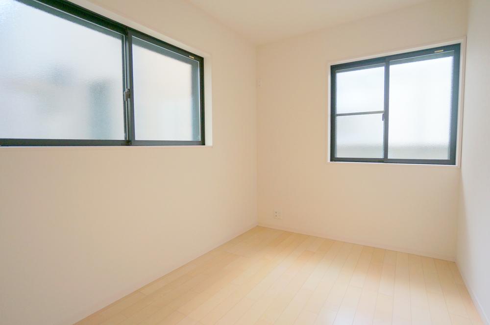 Same specifications photos (Other introspection). The company construction cases