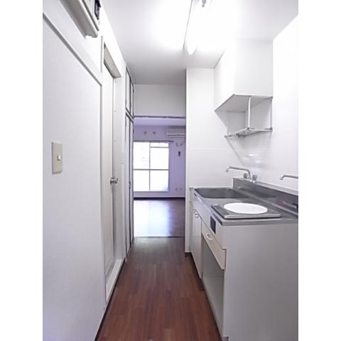 Entrance. Spacious entrance