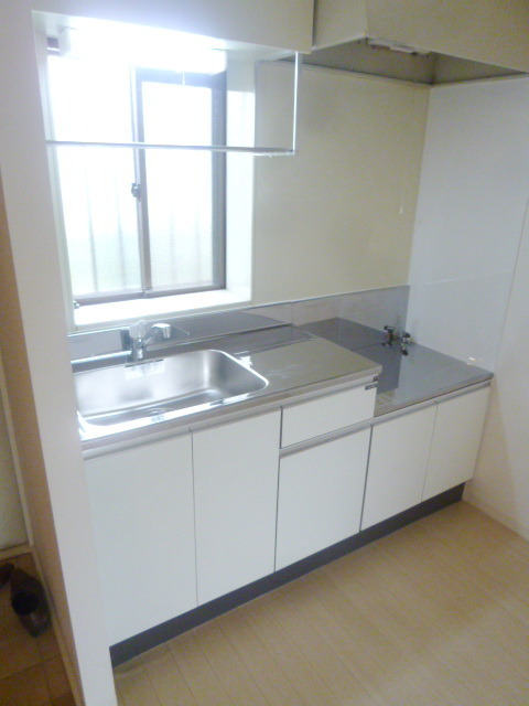 Kitchen. Two-burner stove installation Allowed