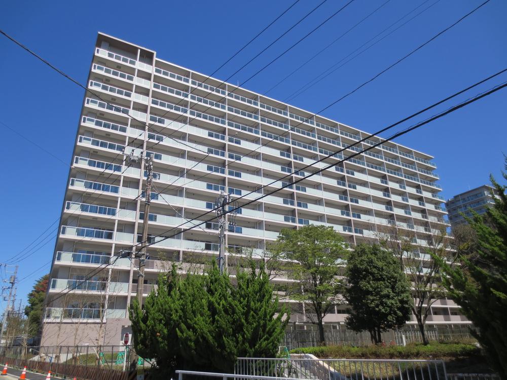 Local appearance photo. Building E close to the station, Top-floor room.