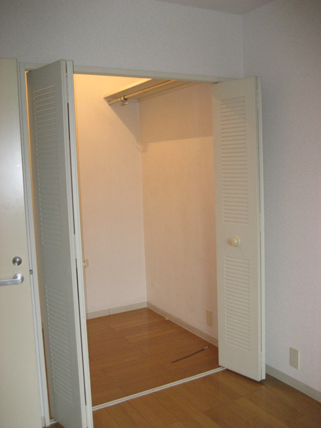 Receipt. Lighting with a walk-in closet (Western-style 5.7 Pledge)