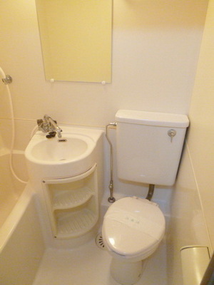 Toilet. I'm with perfectly even wash basin