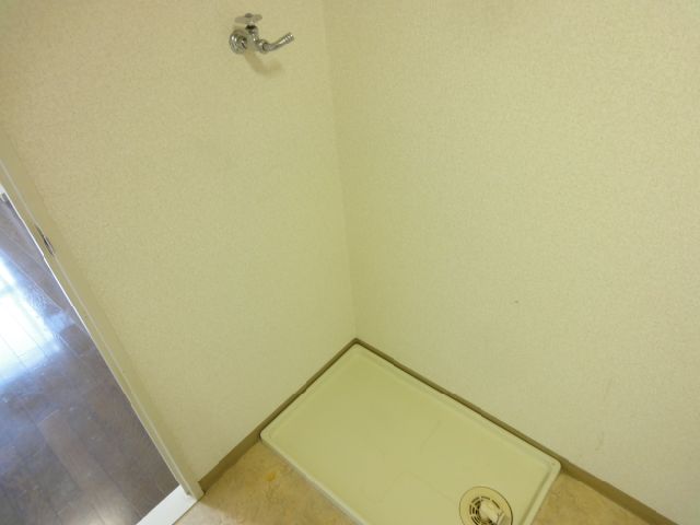 Other Equipment. Indoor Laundry Storage