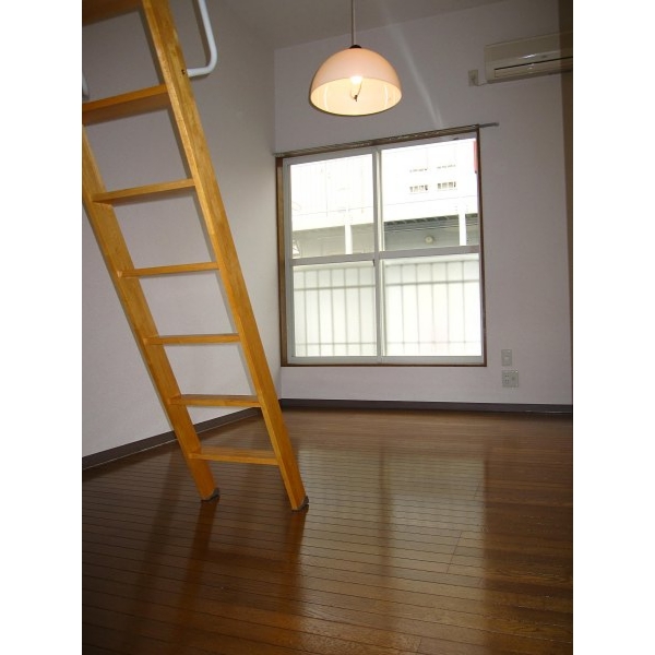 Living and room. Student's must-see with a loft. 