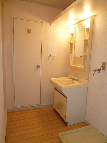 Washroom. Dressing room