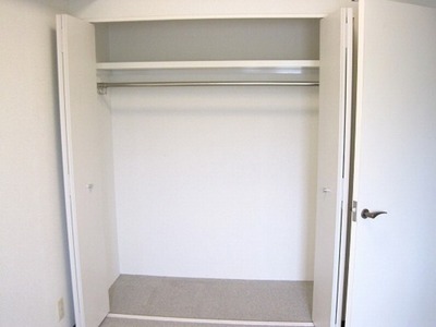 Receipt. Large closet