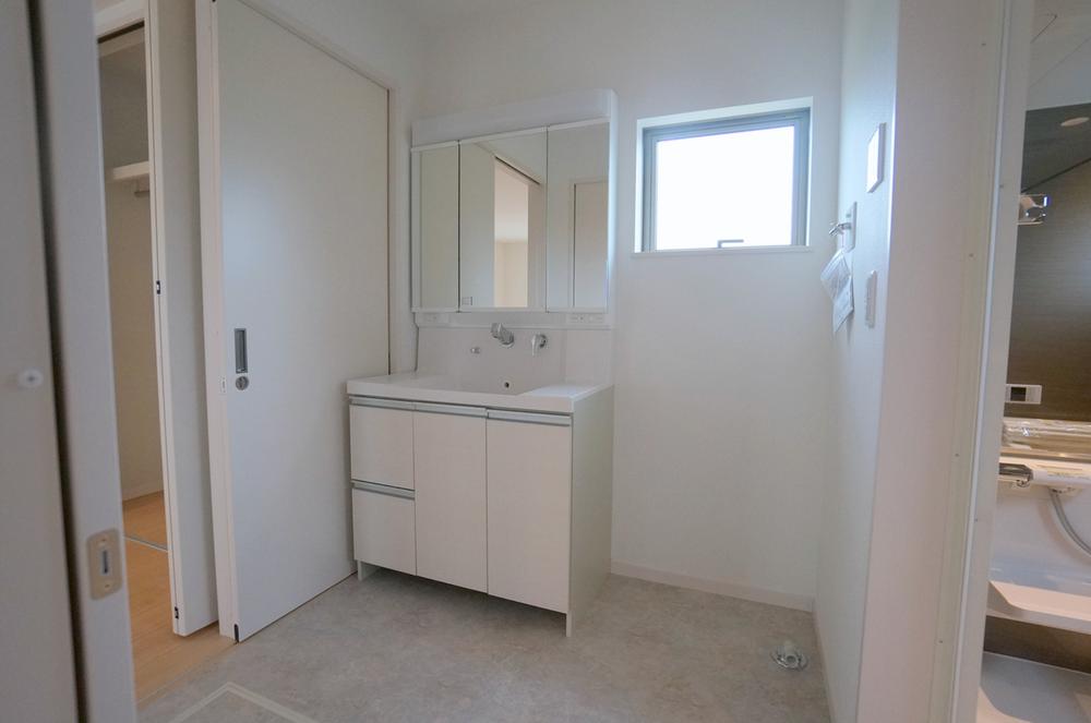 Same specifications photos (Other introspection). Indoor same specifications