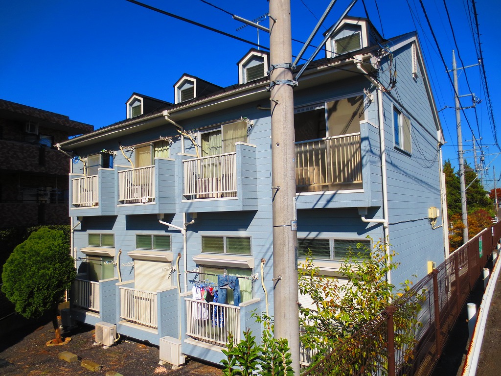 Building appearance. Situated in a quiet, residential area