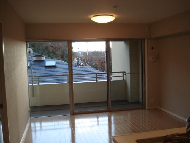 Living. Indoor (12 May 2013) Shooting