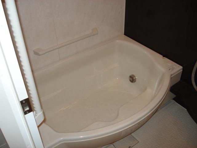 Bathroom. Indoor (12 May 2013) Shooting