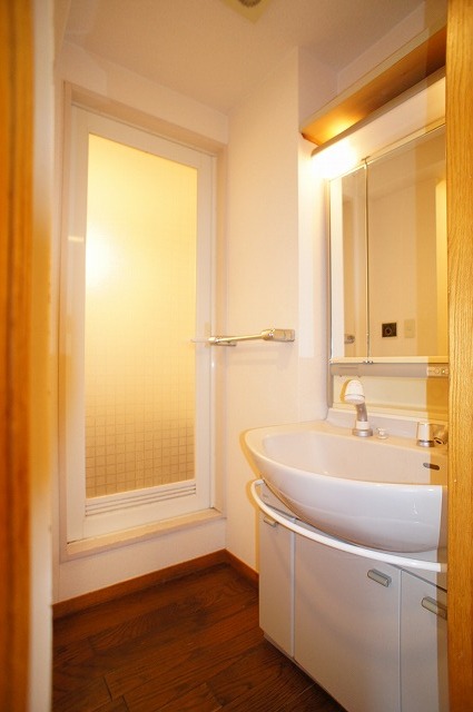 Other room space. There are dressing room!