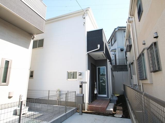 Local appearance photo. Building 3 Finished already