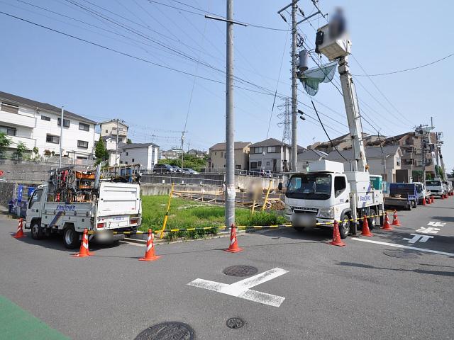 Local photos, including front road. Contact road situation (at the time of foundation)