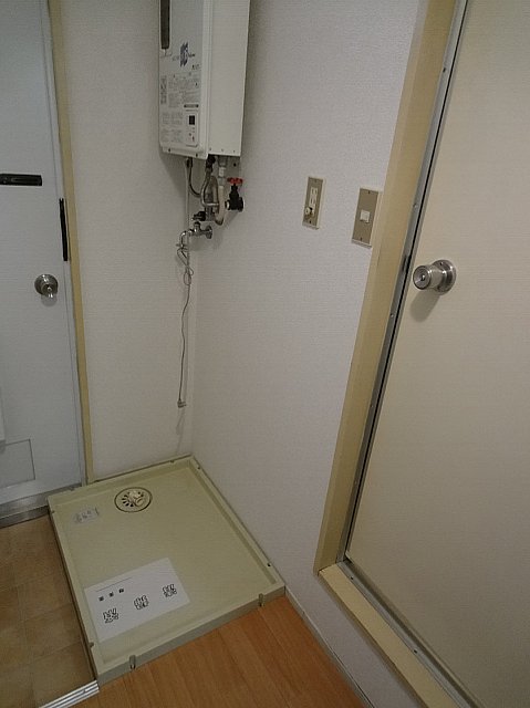 Other Equipment. It is indoor washing machine Storage