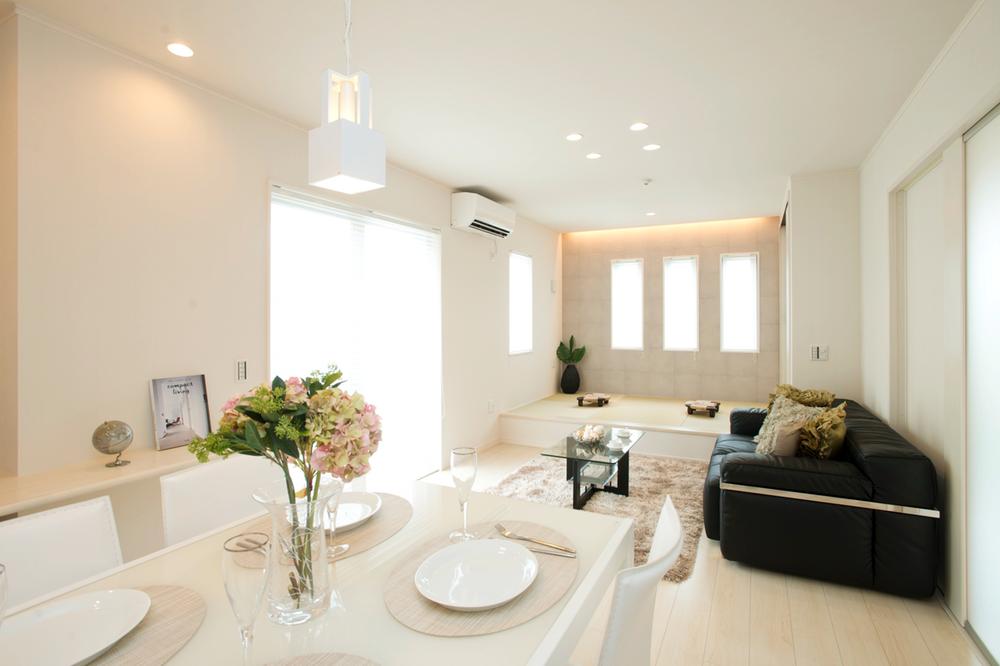 Same specifications photos (living). Same specifications (living)