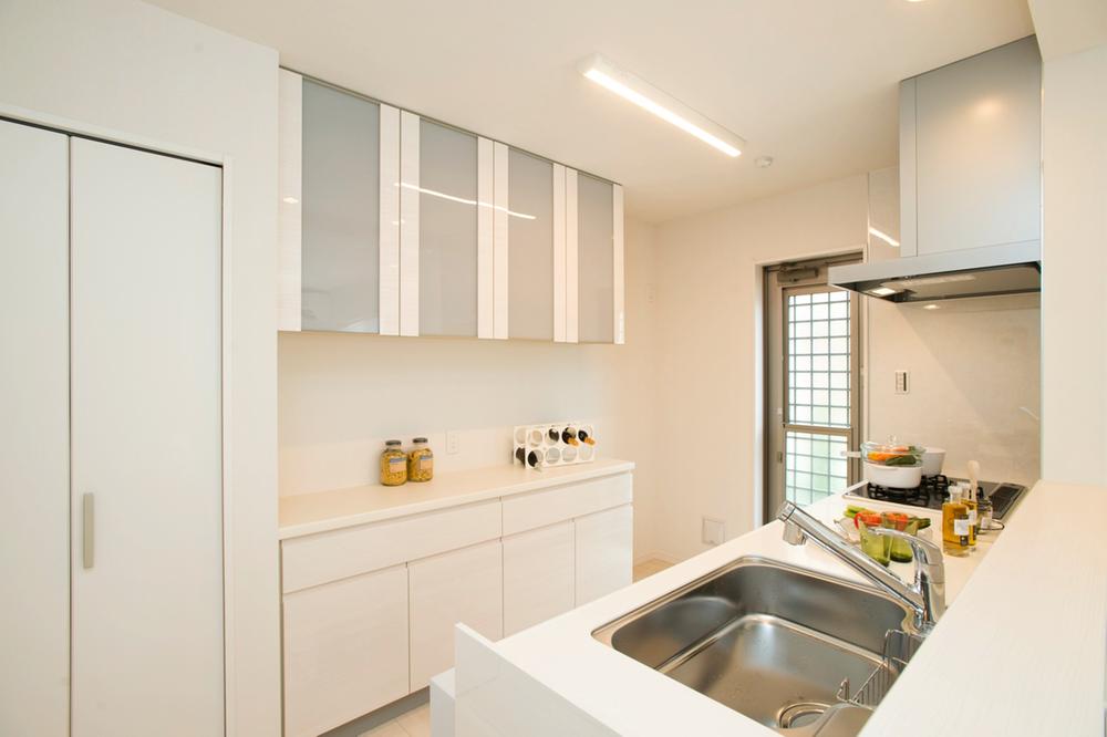 Same specifications photo (kitchen). Same specifications (kitchen)