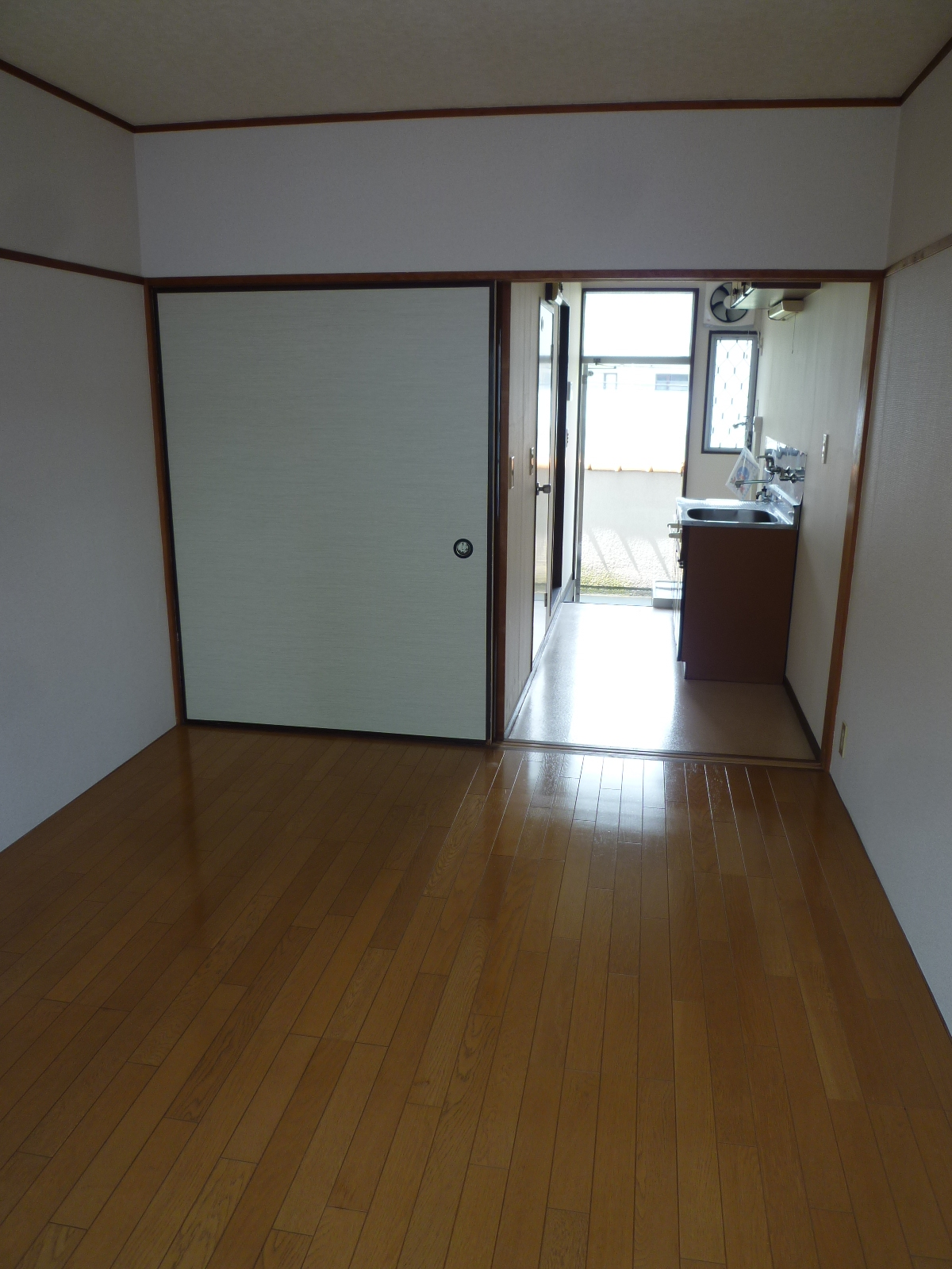 Living and room. Flooring!