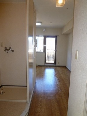 Entrance. It is the state of the entrance