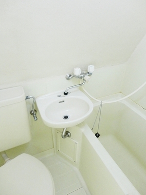 Washroom. It is the washstand