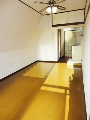 Other room space. Day good rooms