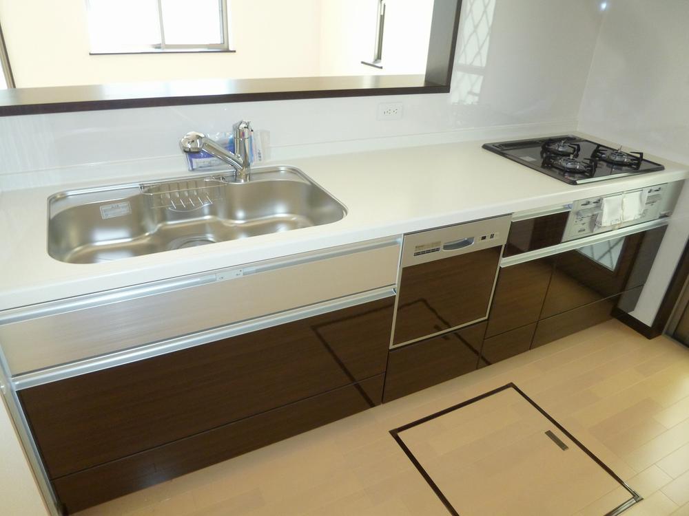 Kitchen. Room (August 2013) Shooting