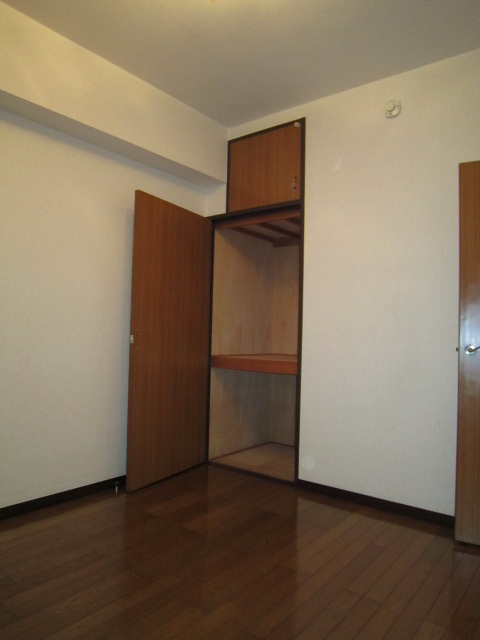 Receipt. Easy to use even with upper closet