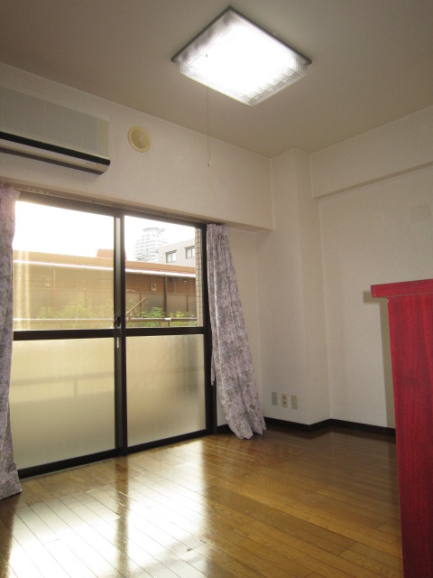 Living and room. It is the room clean