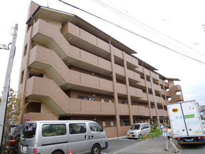 Building appearance. This quiet location