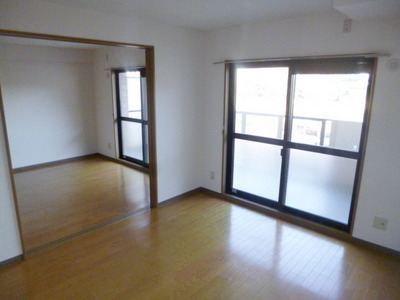 Living and room.  ☆ living ☆