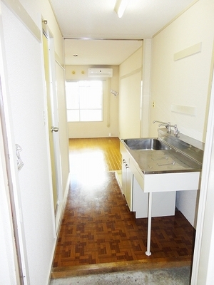 Entrance. It is the state of the entrance