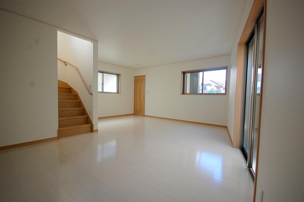 Living. 3 Building Local Photos